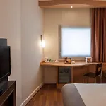 Ibis Alsancak Hotel