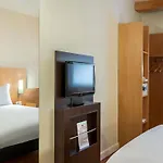 Hotel Ibis Alsancak 3*