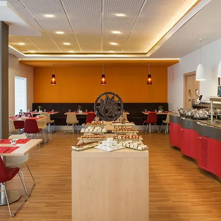 Ibis Alsancak Hotel