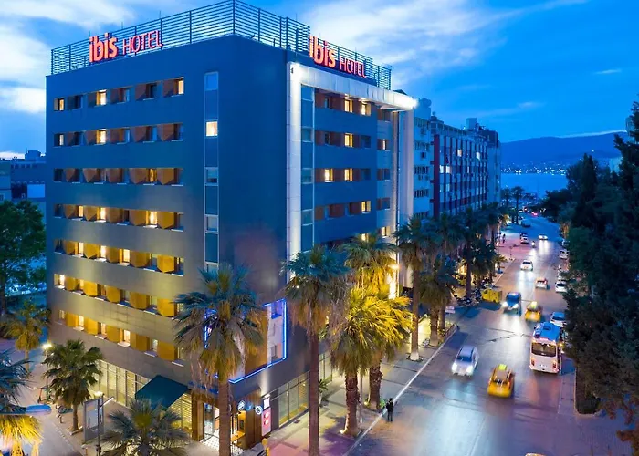Ibis Alsancak 3*