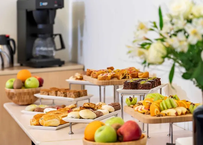 Ibis Alsancak Отель