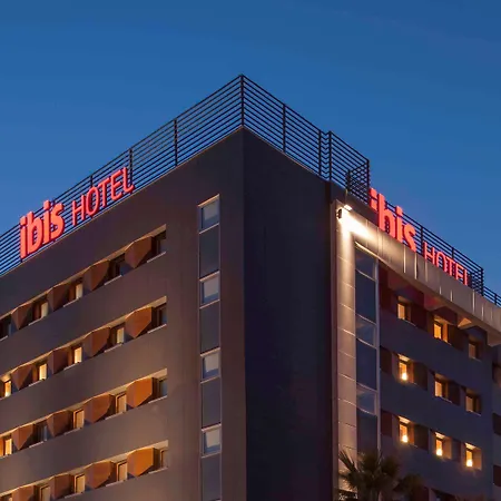 Ibis Alsancak 3*