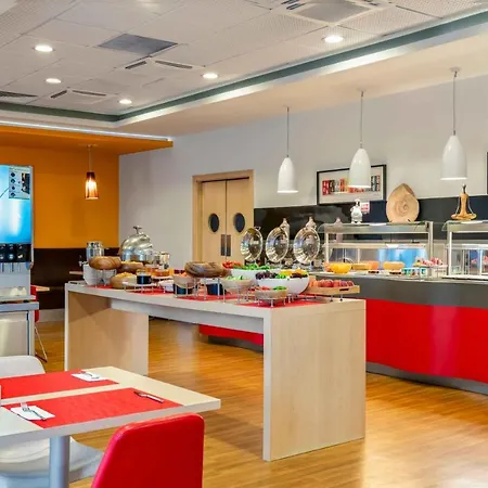 Ibis Alsancak Hotel 3*