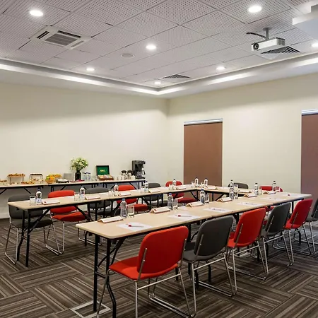 Otel Ibis Alsancak 3*