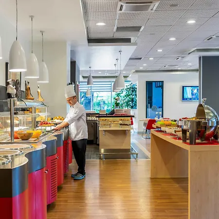 Hotel Ibis Alsancak 3*