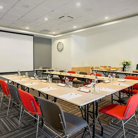 Ibis Alsancak Hotel 3*
