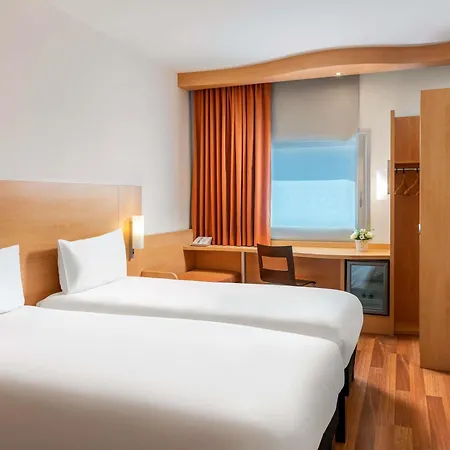 Ibis Alsancak Hotel