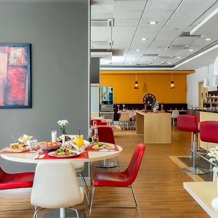 Ibis Alsancak Hotel
