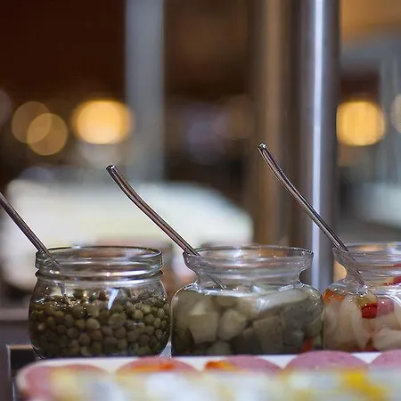 Hotel Ibis Alsancak 3*