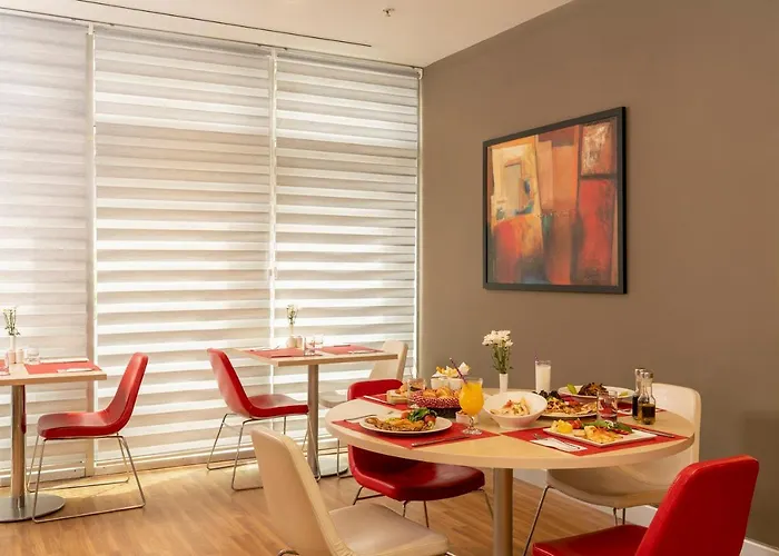 Ibis Alsancak 3* Esmirna