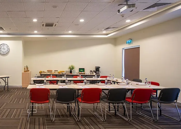 Ibis Alsancak 3*