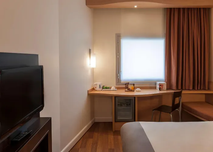 Ibis Alsancak Hotel
