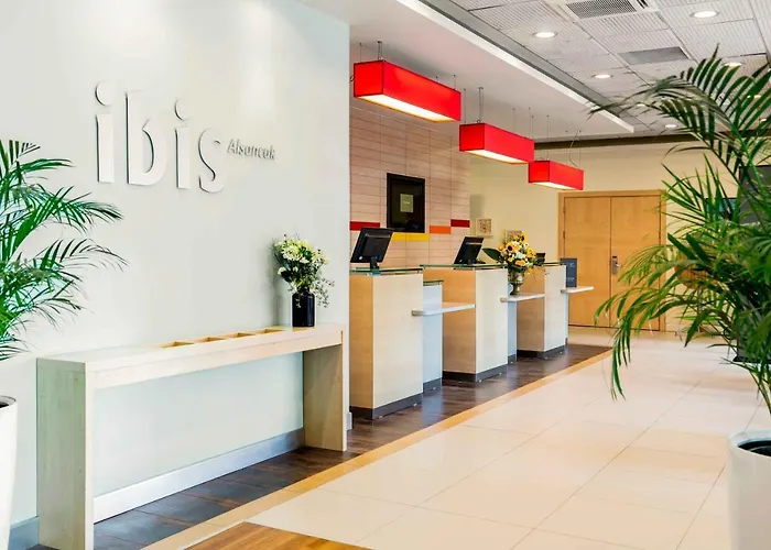 Ibis Alsancak