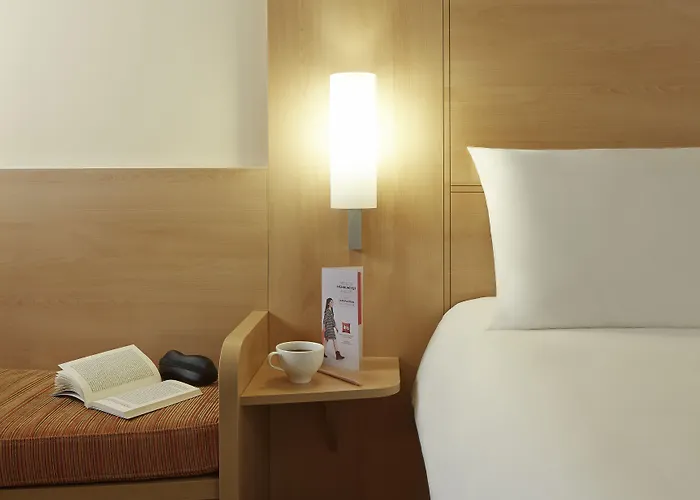Ibis Alsancak 3*