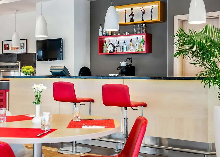 Ibis Alsancak Esmirna