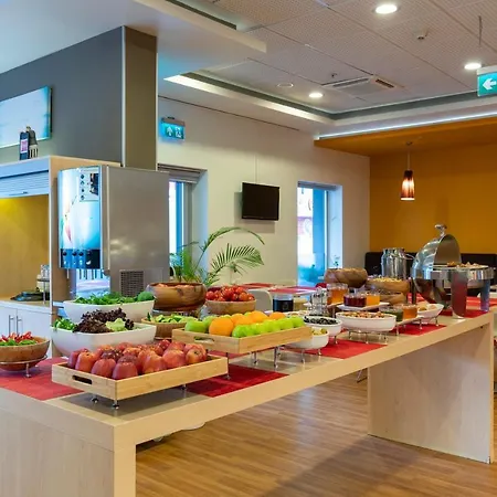 伊兹密尔阿尔桑贾克宜必思酒店 酒店