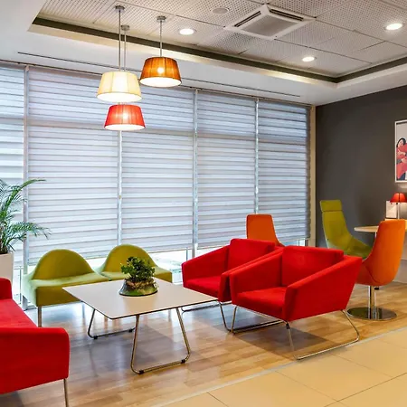 Ibis Alsancak Отель 3*