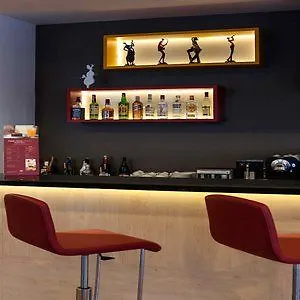 Ibis Alsancak 3*