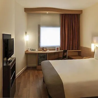 Ibis Alsancak Hotel 3*