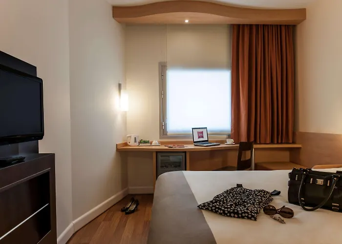 Hotell Ibis Alsancak 3*