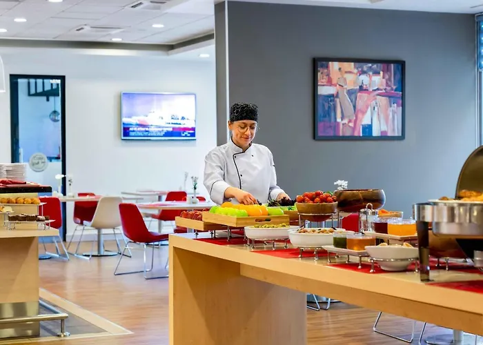 Ibis Alsancak Hotell 3*
