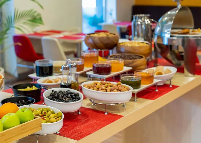 Hotell Ibis Alsancak