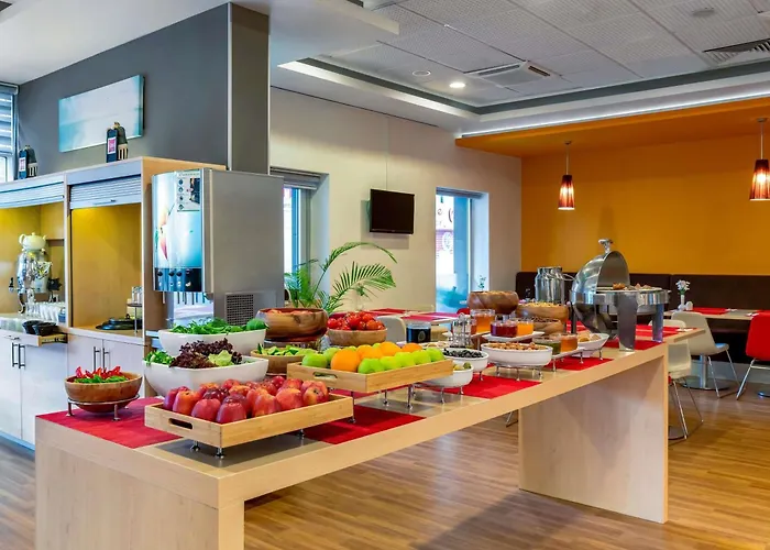 Ibis Alsancak Hotell 3*